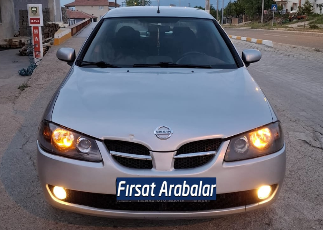 Nissan - Almera